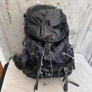 Osprey Atmos 65 Hiking Pack Backpack Green Gray